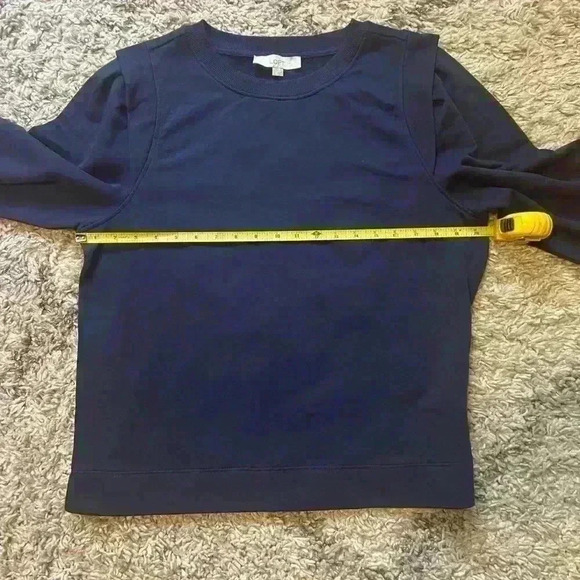 LOFT size large unique sweat shirt in dark blue color. Love the shoulders (C118) - Picture 8 of 10